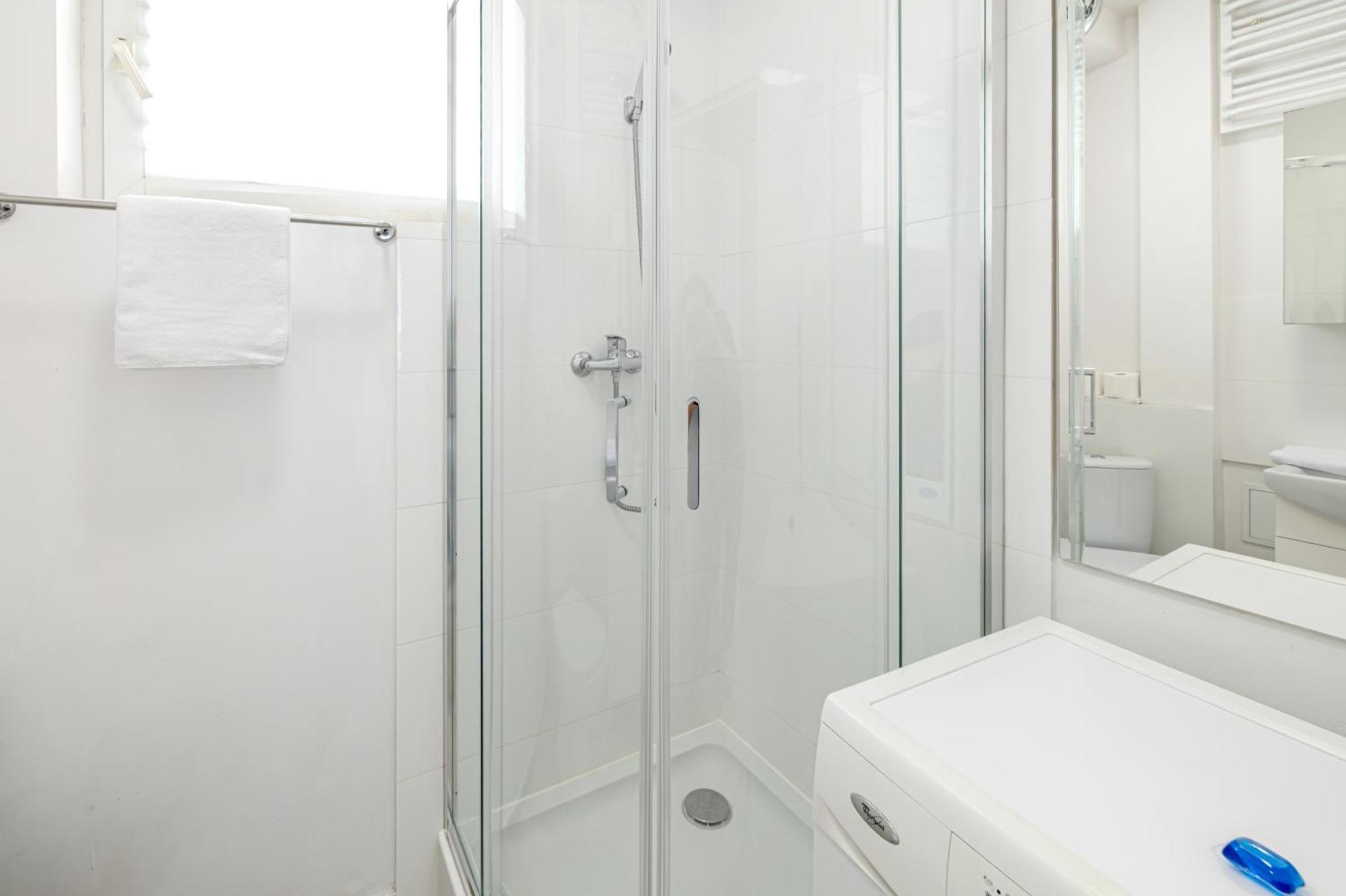 Corazziego Plac Bankowy Apartamento